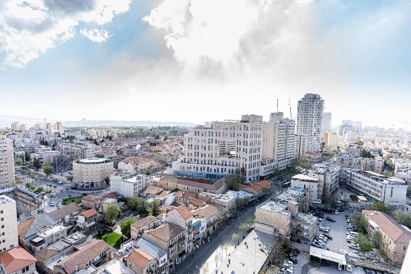 Savyon View Tower - Isrentals - image 16
