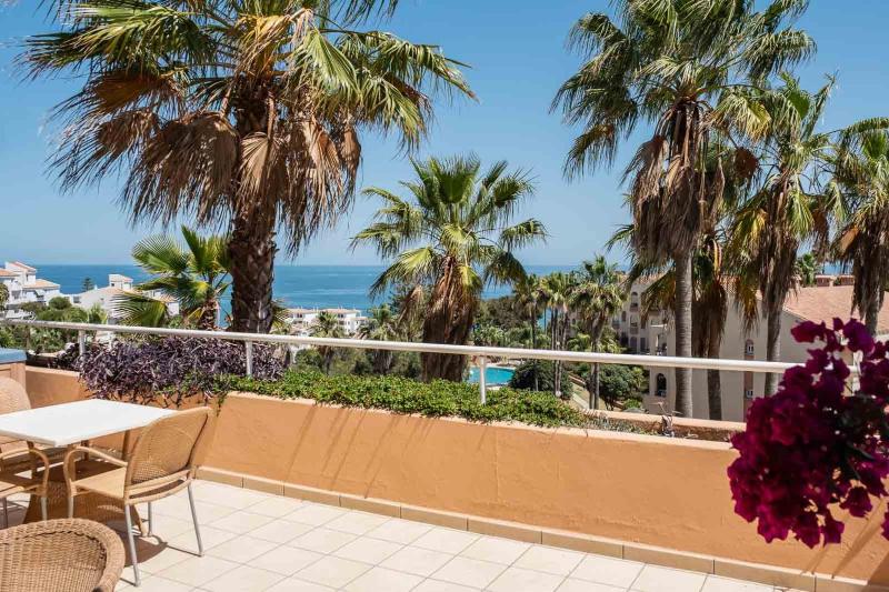 Malibu Mansions Apartments by Alfresco Stays - image 43