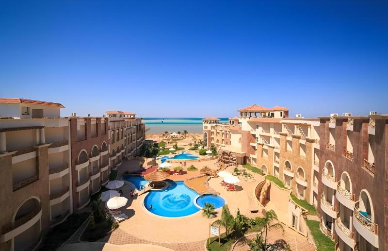 Royal Beach Premier Luxury Stay - image 18