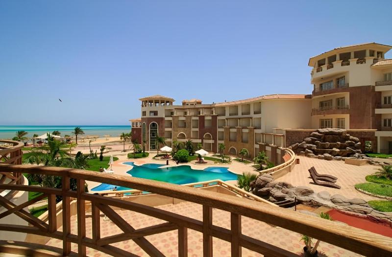 Royal Beach Premier Luxury Stay - image 21