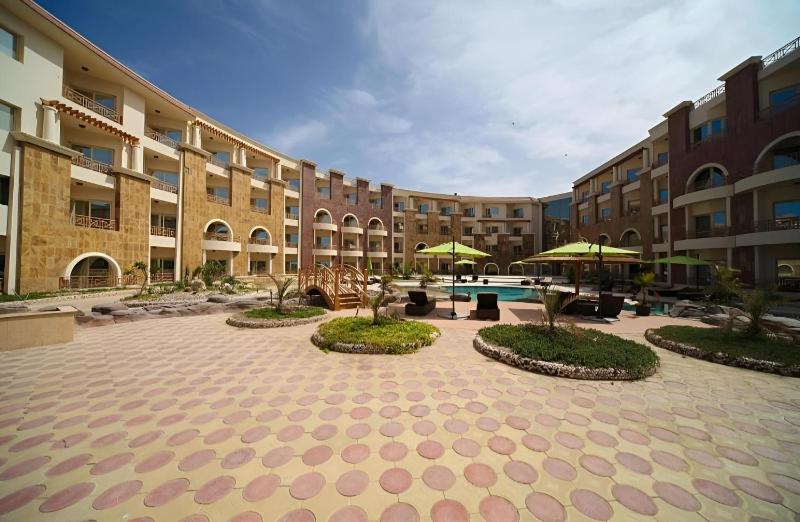 Royal Beach Premier Luxury Stay - image 13