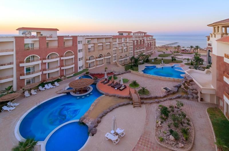 Royal Beach Premier Luxury Stay - image 2