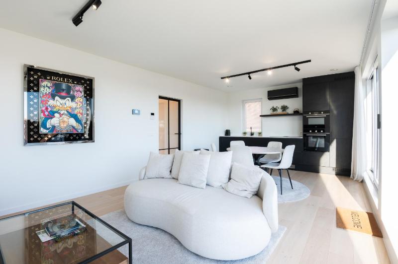 Stylish apartment in De Haan with Pool and garage - image 10
