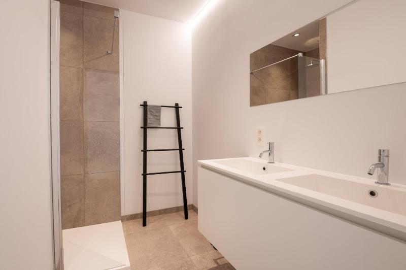 Stylish apartment in De Haan with Pool and garage - image 18