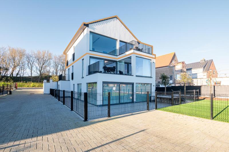 Stylish apartment in De Haan with Pool and garage - image 27