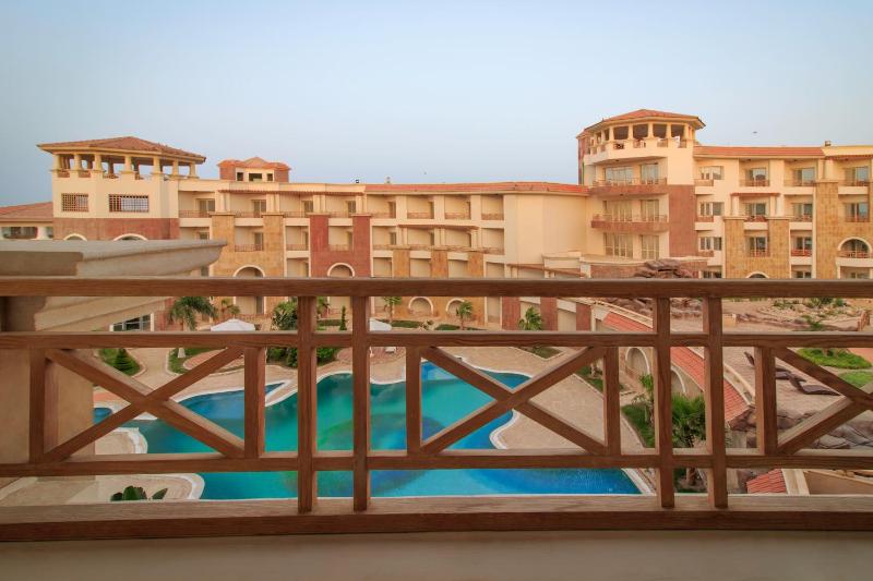 Royal Beach Premier Luxury Stay - image 30