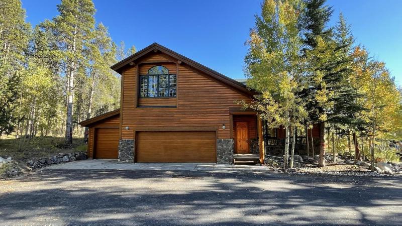 Chateau at Dyer Trail - image 20