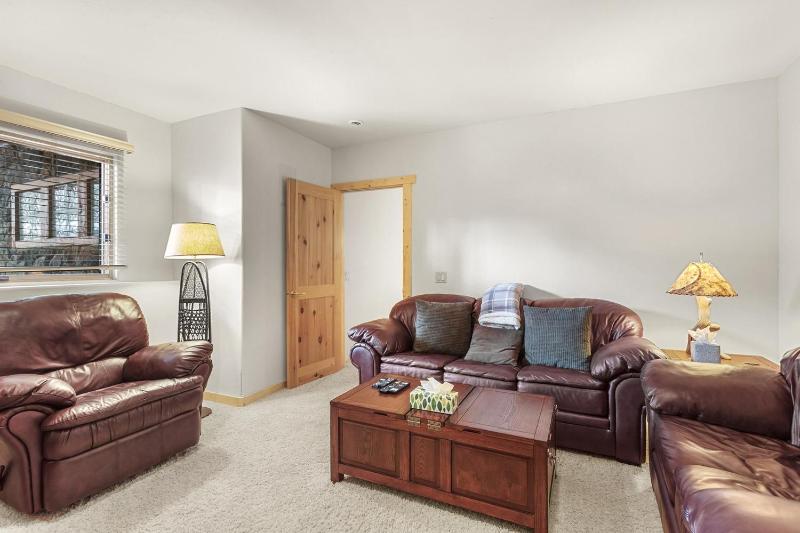 Chateau at Dyer Trail - image 6