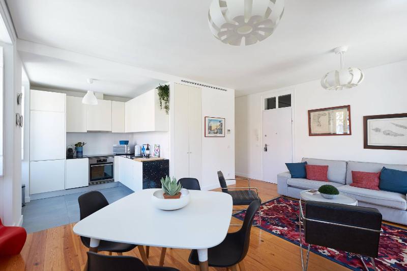 Cascais centre bright 65m2 apartment T2 at the perfect location - image 31