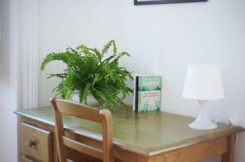 Cascais centre bright 65m2 apartment T2 at the perfect location - image 3