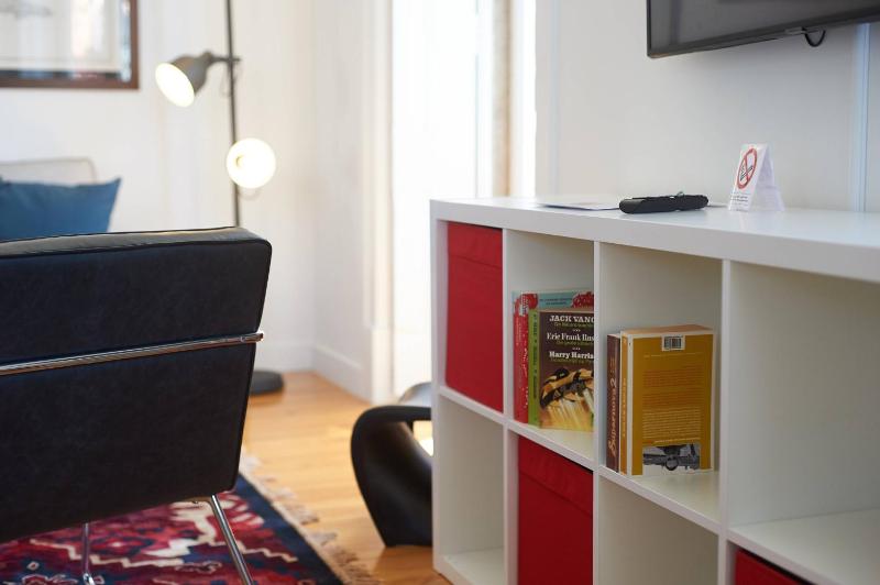 Cascais centre bright 65m2 apartment T2 at the perfect location - image 19