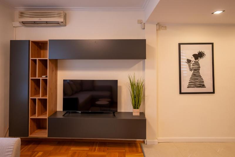 Design apartment with a cosy balcony - image 16