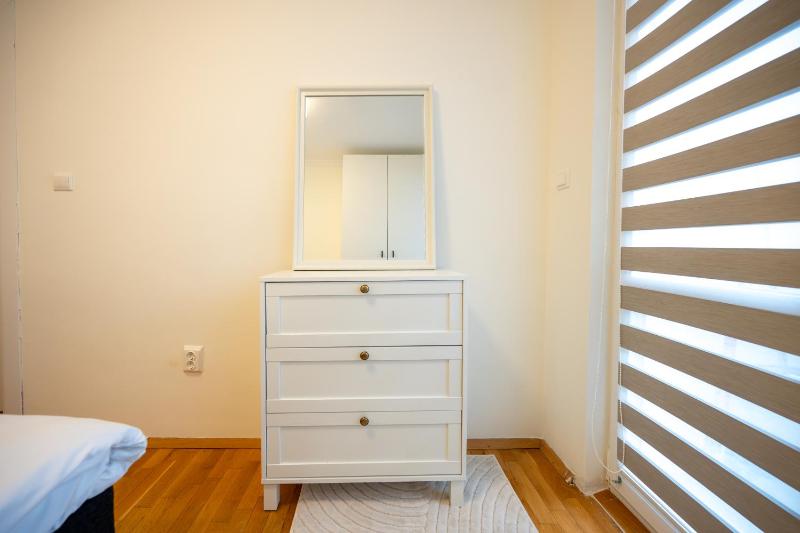 Design apartment with a cosy balcony - image 4