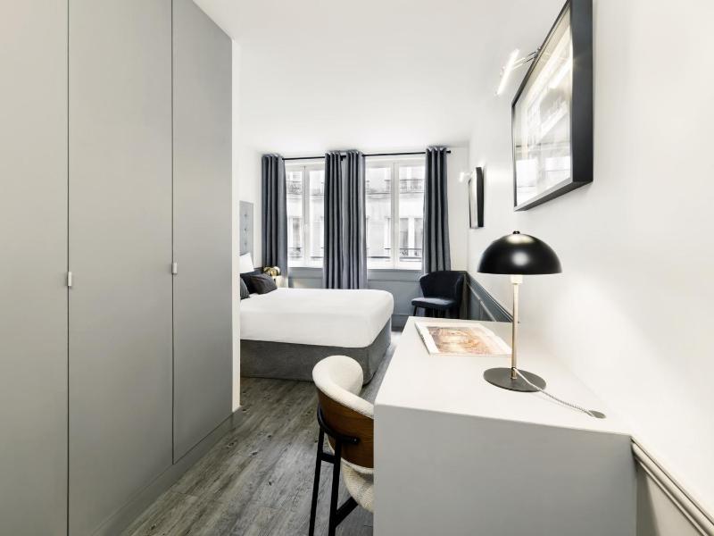 LivinParis - Luxury 3 Bedrooms Le Marais I - image 2