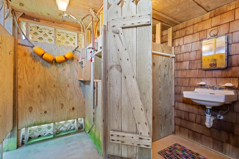 6002 - Cedar Sandcastle - image 50