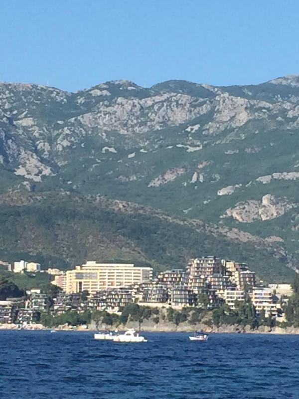 JK Suites - image 15