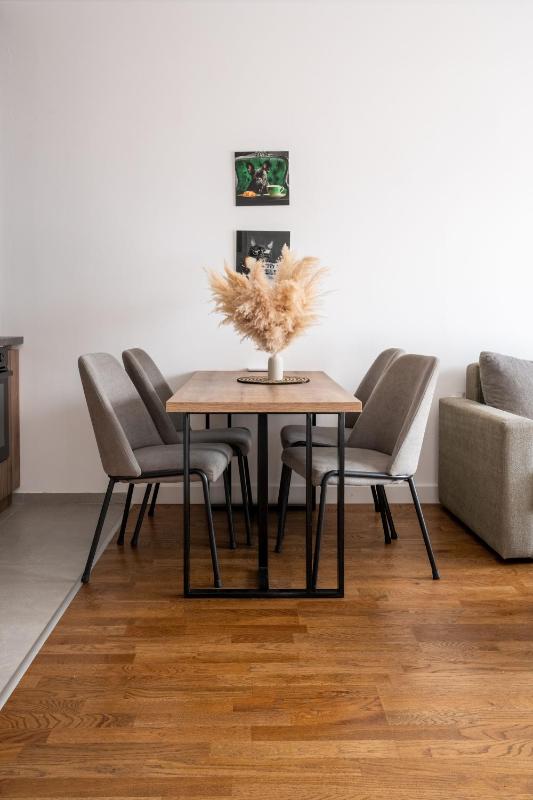 MM Apartment - image 14