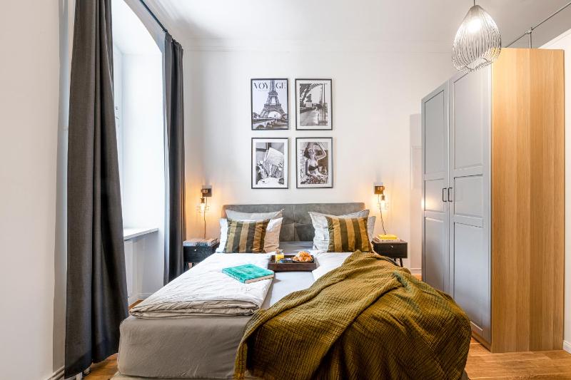 The Koburger II - Stylish studio with extra high bed for kids 45m2 space Ideal for families with kids or couples - image 4