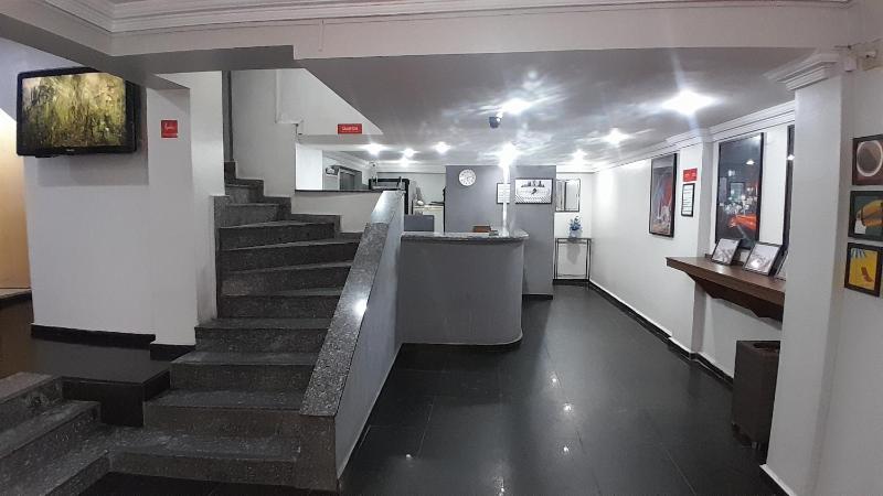 Center Plaza Hotel - image 27