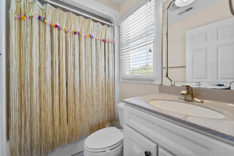 1398 - Decked Out - image 19