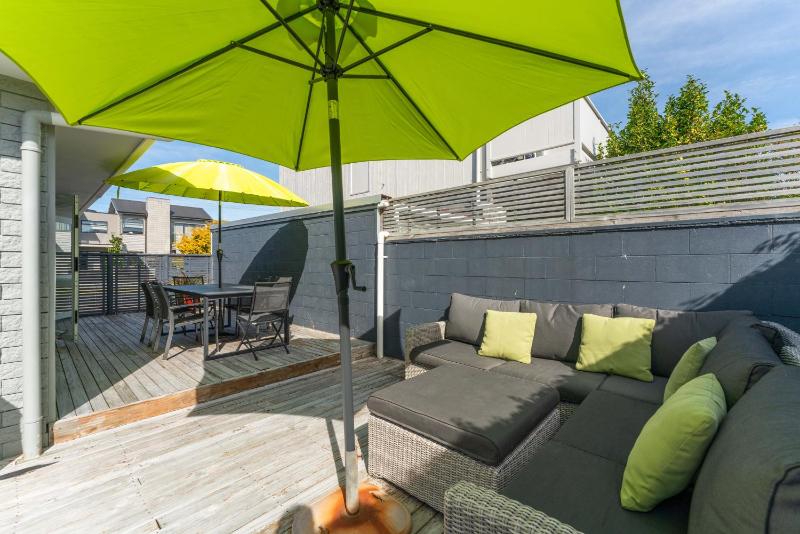 Jacksons - Two Mile Bay Holiday Home - image 5
