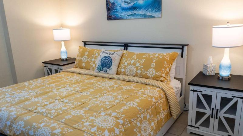 Direct Bayfront Sunsets - Boat Docks - Pool - Fish apts - image 21