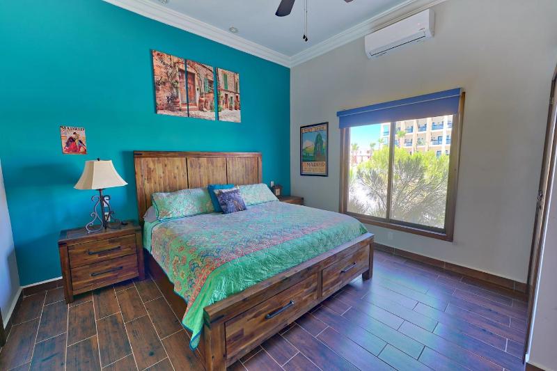 Seaside Hacienda 6 Bedrooms - image 36
