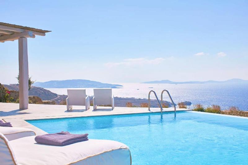 Villa Houlakia Azure Mykonos Sea Views Private Pool Near Mykonos Town - image 10