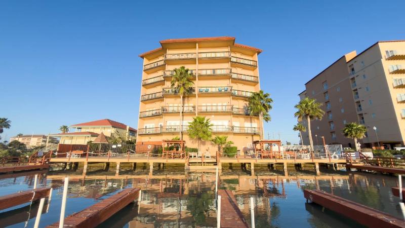 Direct Bayfront Sunsets - Boat Docks - Pool - Fish apts - image 29