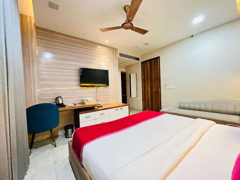 The Taj Crown Plaza - image 14