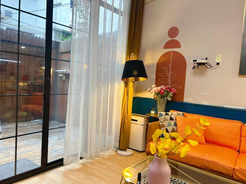 Shanghai Hills & ZINN City Bnb Near Line13 Mid Huaihai Rd & Changle Rd - image 10