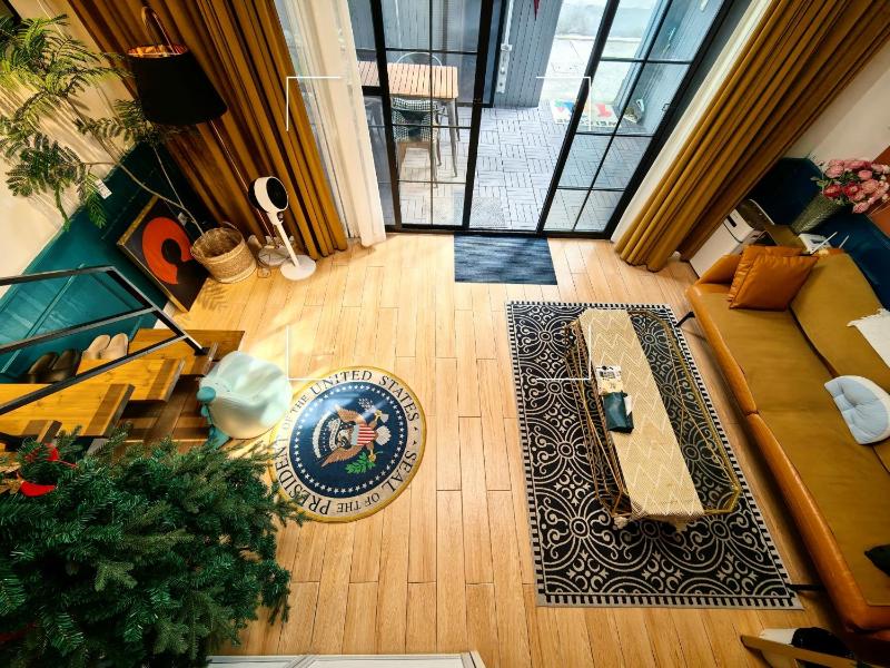 Shanghai Hills & ZINN City Bnb Near Line13 Mid Huaihai Rd & Changle Rd - image 6