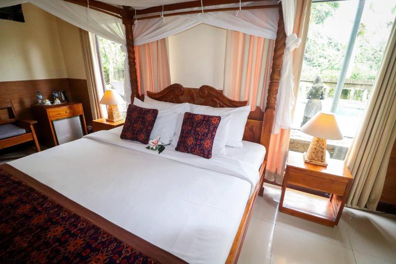 Ubud Garden View Suite Relaxing Pool Stay - image 9