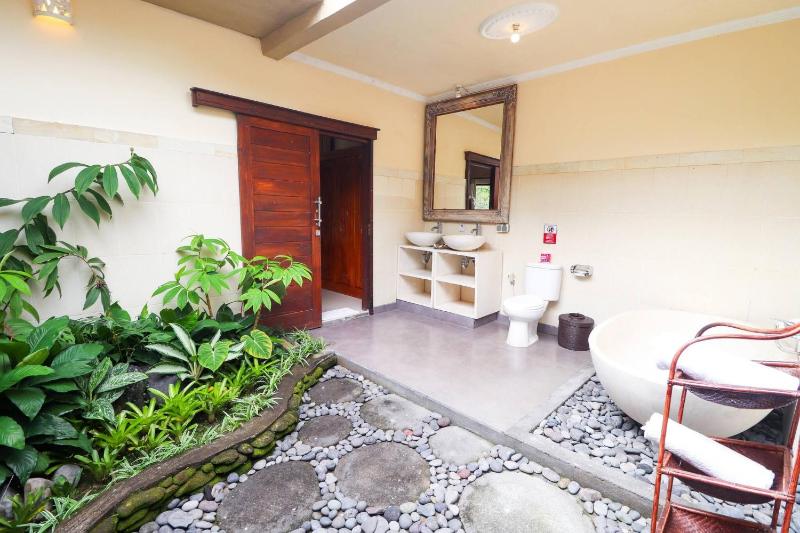 Ubud Garden View Suite Relaxing Pool Stay - image 3