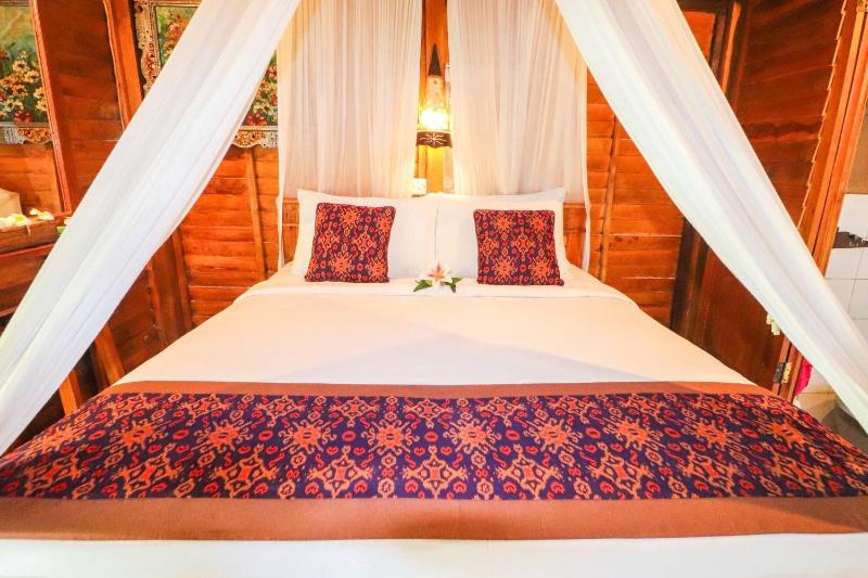Ubud Nature Escape Bungalow ricefield view - image 1