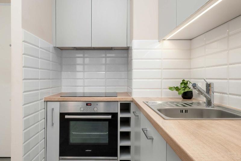 Functional & Cozy Studio close to the City Center with Balcony by Noclegi Renters - image 8