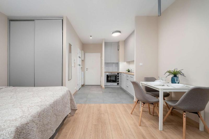 Functional & Cozy Studio close to the City Center with Balcony by Noclegi Renters - image 6