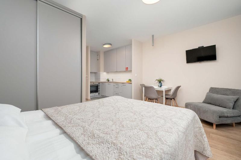 Functional & Cozy Studio close to the City Center with Balcony by Noclegi Renters - image 12