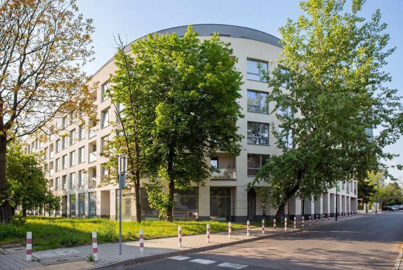 Functional & Cozy Studio close to the City Center with Balcony by Noclegi Renters - image 14