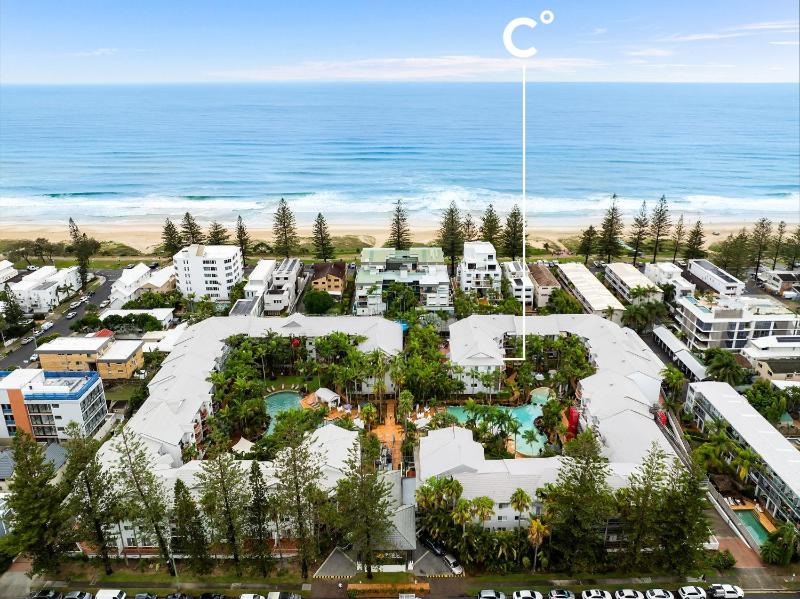 Best Tropical Luxury Lagoon Resort in Gold Coast ! - image 10