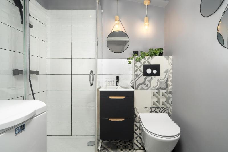 Comfortable Two-Bedroom Apartment in Poznań by Noclegi Renters - image 6