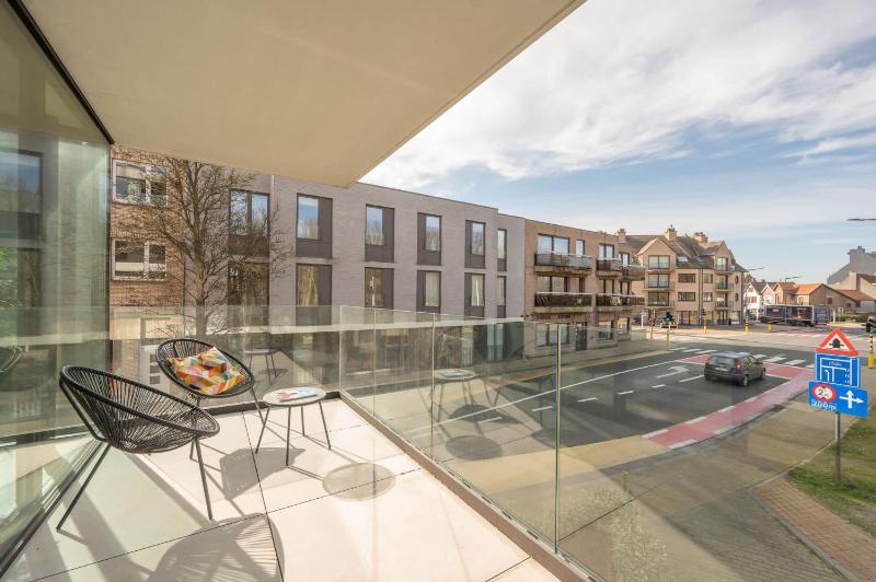 La Brise Knokke-Heist Modern appartement met 2 slaapkamers en zonnig terras - image 5