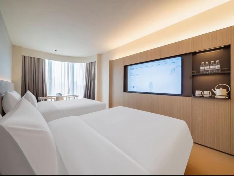 JI Hotel -Hangzhou Riverside Yintai Branch - image 1