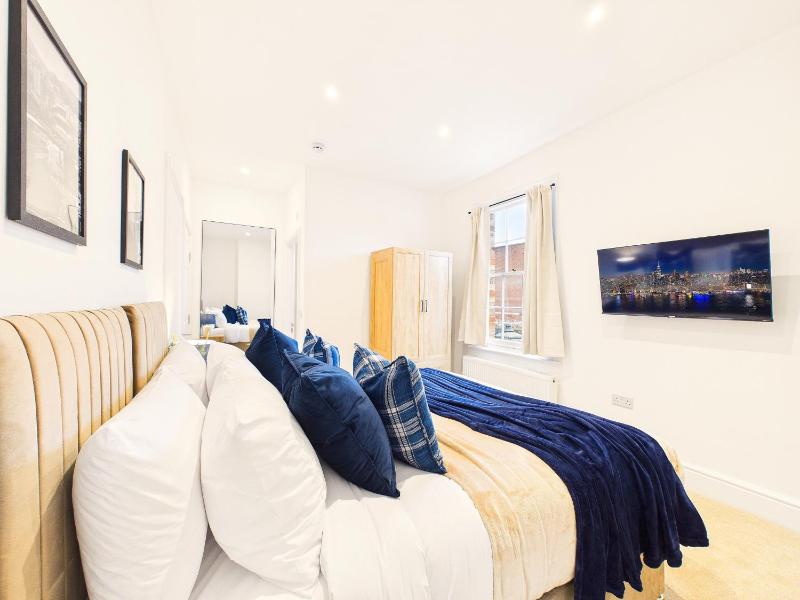 *NEW* Artisan Court | Central | Modern | Parking - image 2