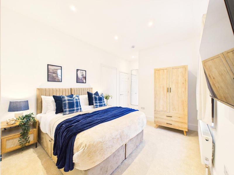 *NEW* Artisan Court | Central | Modern | Parking - image 6