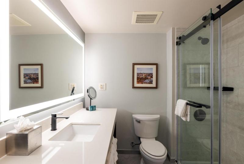 DoubleTree By Hilton Hotel Savannah Airport - image 27