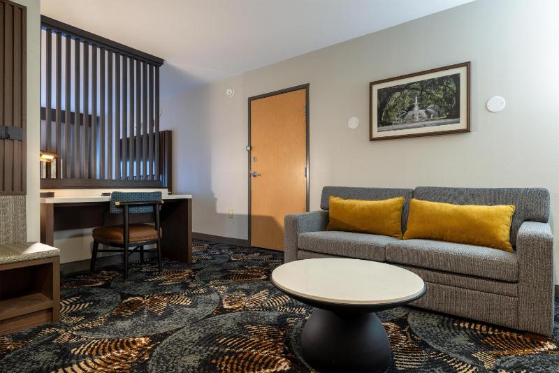 DoubleTree By Hilton Hotel Savannah Airport - image 7