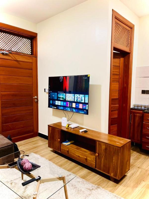 Prissy Apartment - image 6