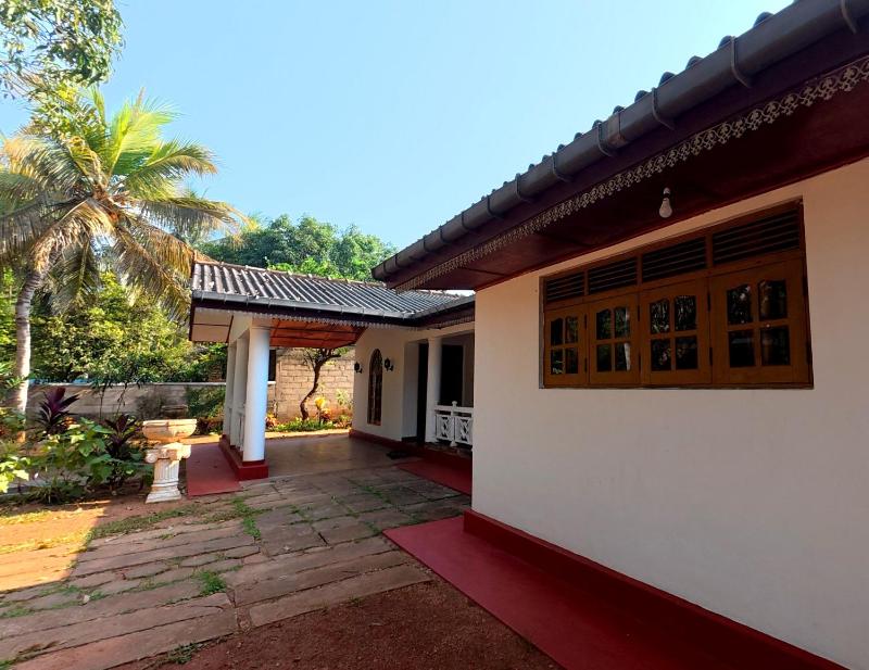 Diws Holiday Bungalow - image 8
