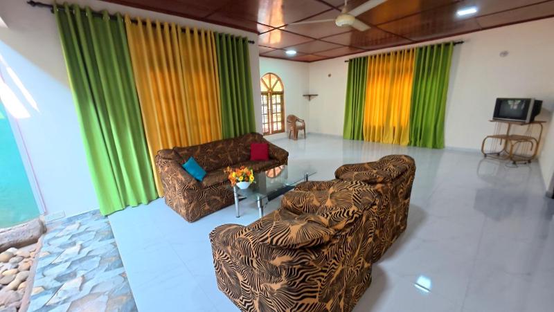 Diws Holiday Bungalow - image 2